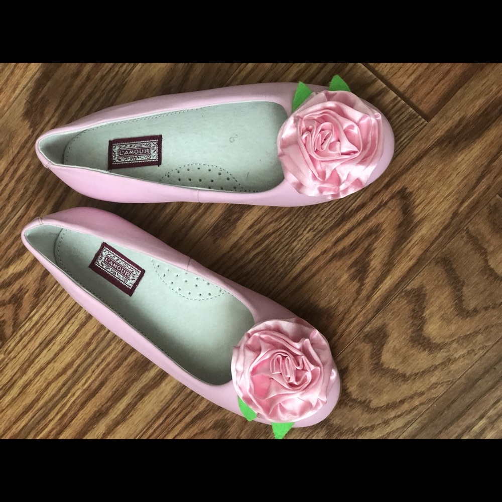 Girl shoes